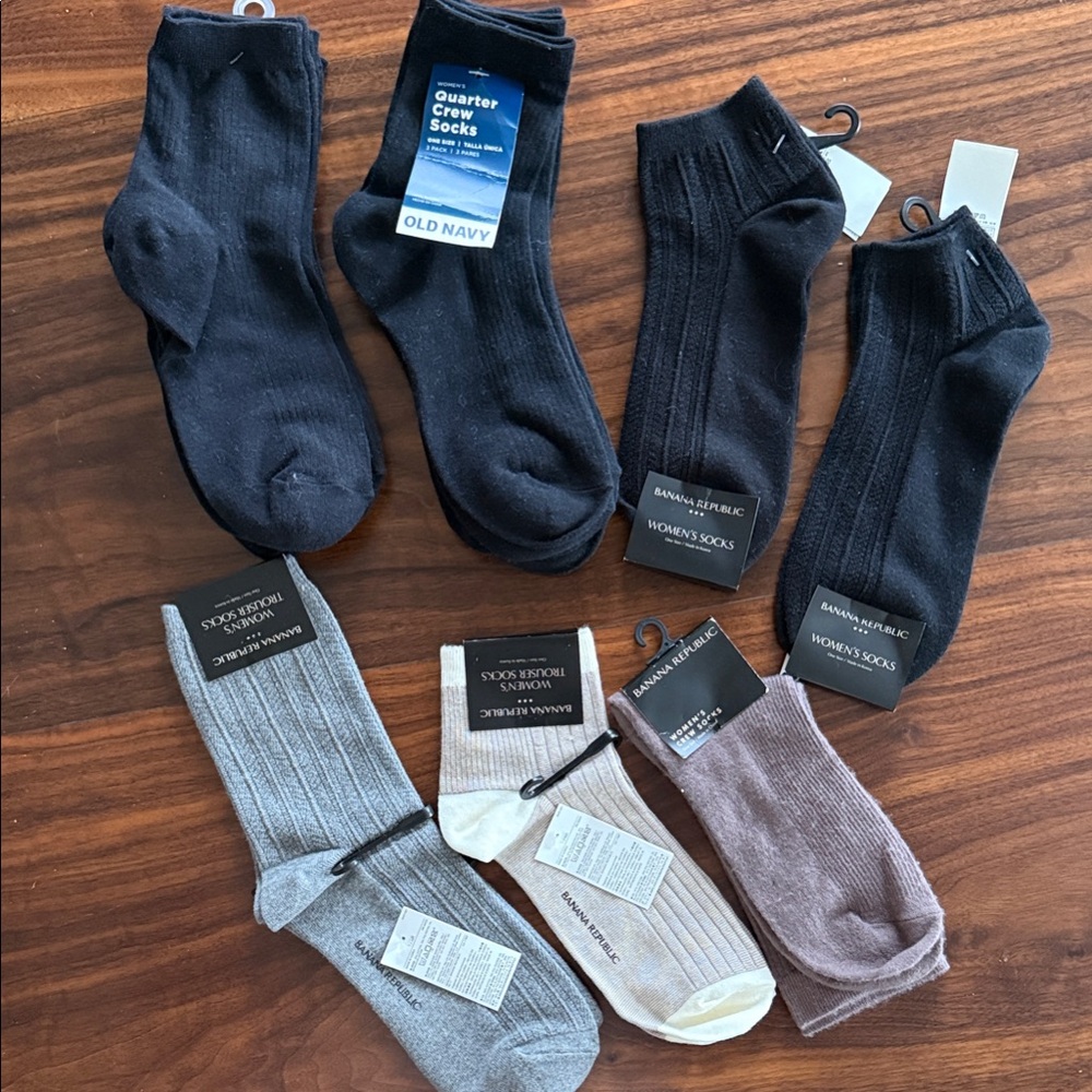 Banana Republic & Old Navy Women’s trouser crew solid socks Black Gray brown new